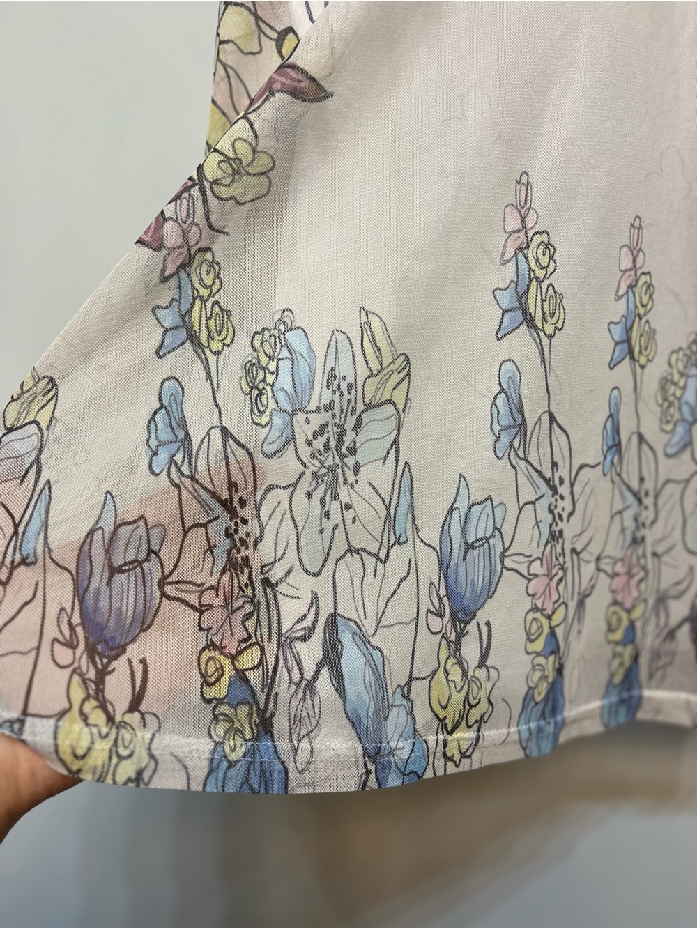 Cream Floral V-Neck Tunic Top with Pastel Accents - Picture 5 of 10